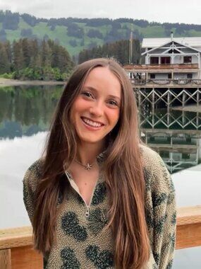 Meet your Posher, Abigail
